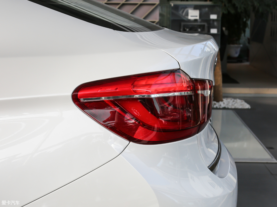 2018RX6 xDrive28i