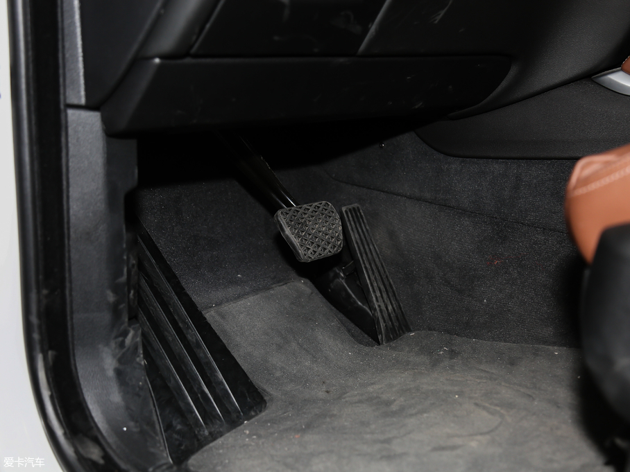 2018RX6 xDrive28i