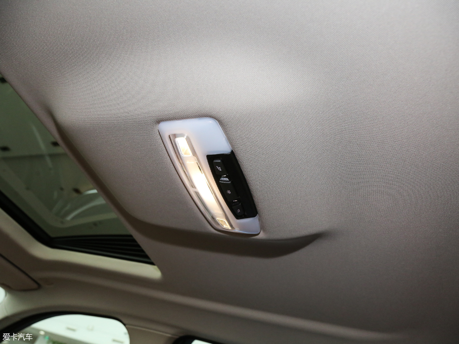 2018RX6 xDrive28i