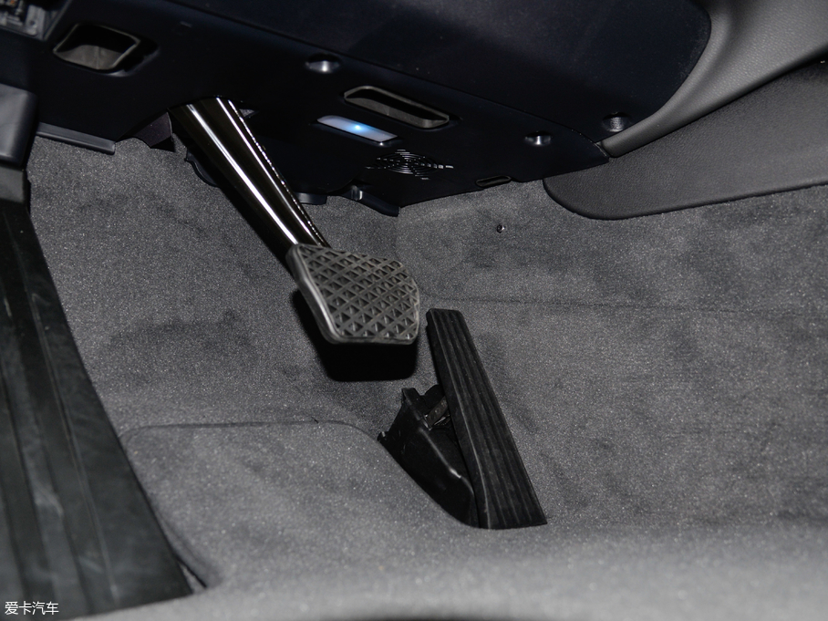 2018RX6 xDrive28i