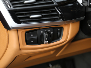 2018xDrive35i M\ӺA g