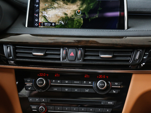 2018xDrive28i {(dio)L(fng)