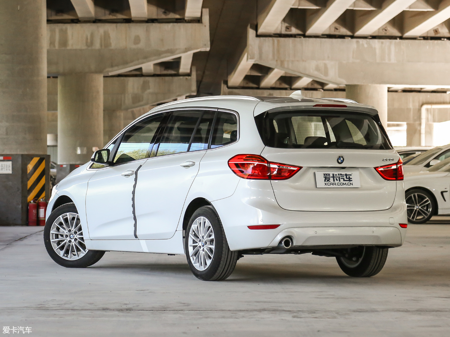 2018R2ϵ๦܇ 220i I