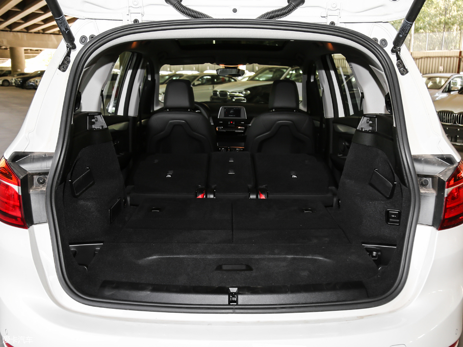 2018R2ϵ๦܇ 220i I