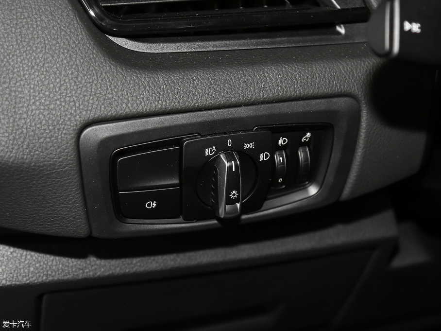 2018R2ϵ๦܇ 220i I