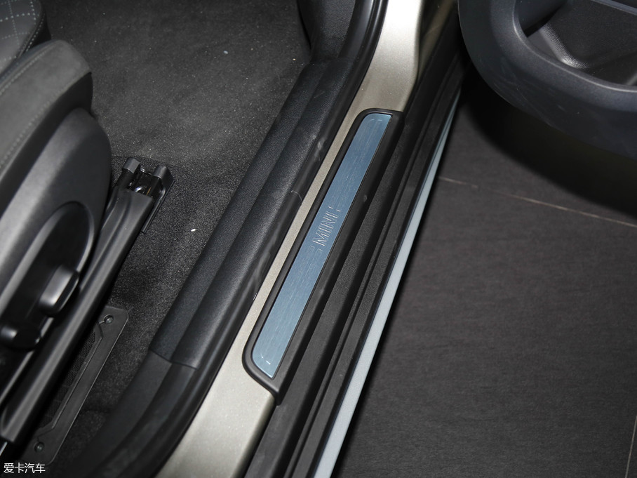 2018MINI COUNTRYMAN 1.5T COOPER ALL4 ˇg(sh)