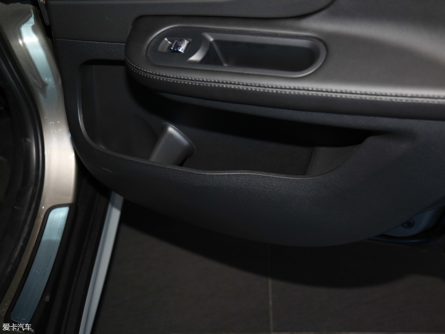 2018MINI COUNTRYMAN 1.5T COOPER ALL4 ˇg