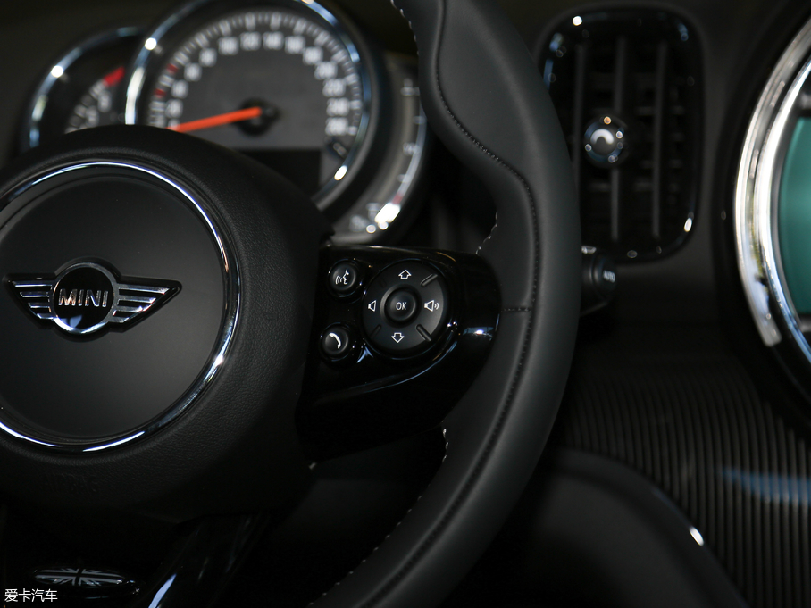 2018MINI COUNTRYMAN 1.5T COOPER ALL4 ˇg