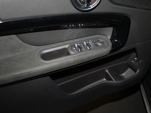 20182.0T COOPER S ALL4 ˇg g