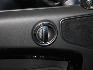 20182.0T COOPER S ALL4 ˇg g