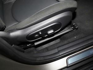 20181.5T COOPER ALL4 ˇg g