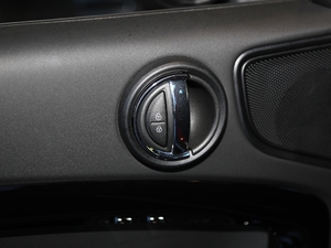 20181.5T COOPER ALL4 ˇg g