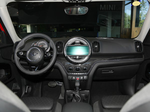 2018款1.5T COOPER ALL4 艺术家 内饰全景