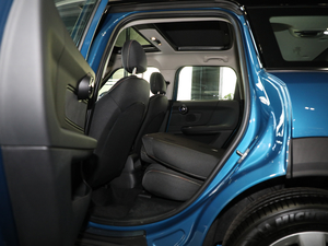 2018款1.5T COOPER 经典派 后排座椅放倒