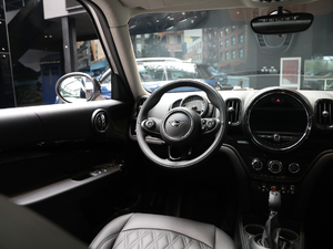 2018款1.5T COOPER 特别版 中控区