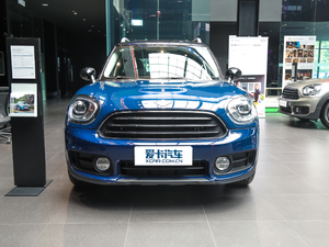 2018款1.5T COOPER ALL4 艺术家 正前