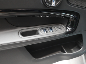 20181.5T COOPER ALL4 ˇg g