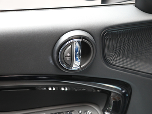 20181.5T COOPER ALL4 ˇg g