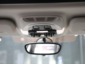 20181.5T COOPER ALL4 ˇg g