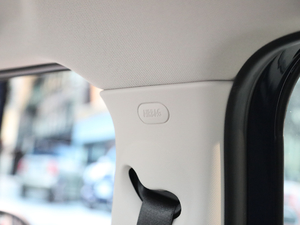 20181.5T COOPER ALL4 ˇg g