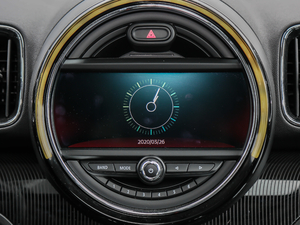 2019款1.5T COOPER 艺术家周末旅行版 中控台显示屏