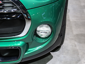 2019款三门版 1.5T COOPER 60周年纪念 前雾灯