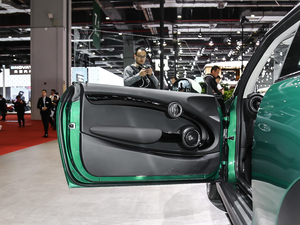 2019款三门版 1.5T COOPER 60周年纪念 驾驶位车门