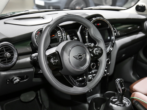 2019款三门版 1.5T COOPER 60周年纪念 方向盘