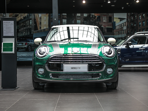 2019款五门版 1.5T COOPER 60周年纪念 正前