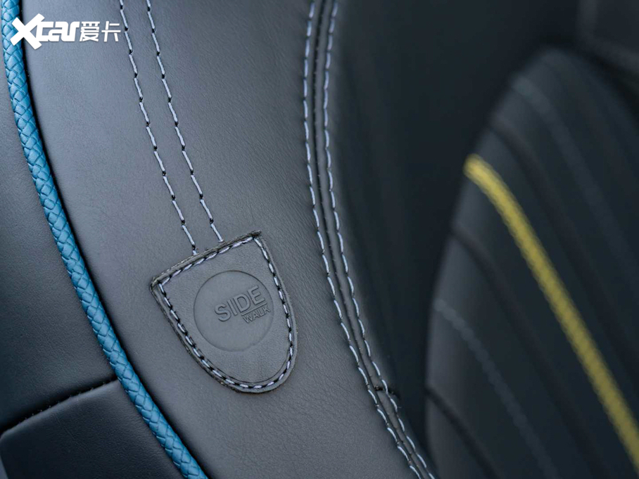 2020MINI Convertible Sidewalk Edition