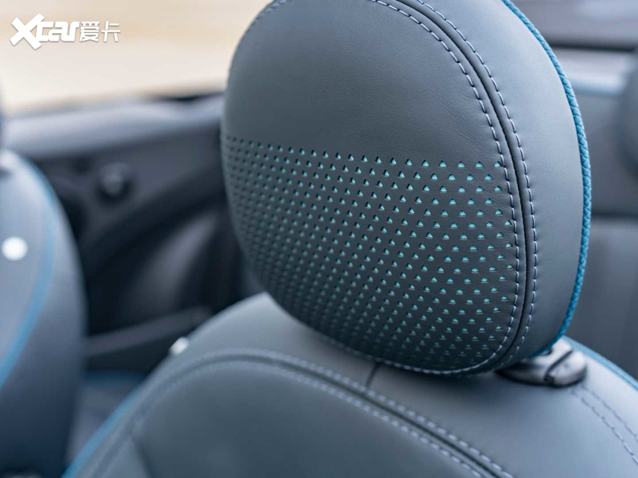 2020MINI Convertible Sidewalk Edition