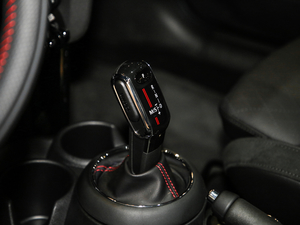 2020款三门版 2.0T COOPER S 经典派 绝色版 换挡杆