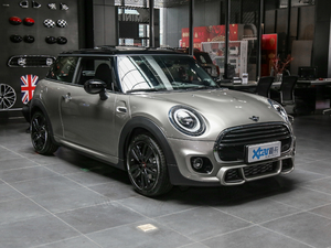 2020款三门版 1.5T COOPER 经典派 绝色版 左前45度