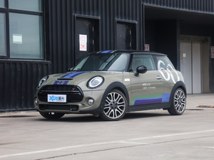 2020款三门版 2.0T COOPER S 绝配限量版 左前45度