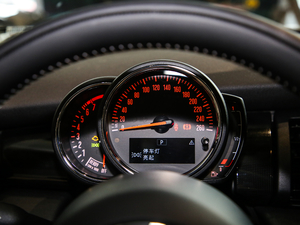 2020款三门版 1.5T COOPER 艺术家 仪表