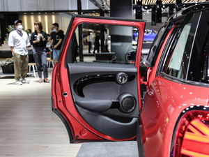 2020款五门版 1.5T COOPER 艺术家 左后车门