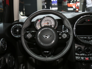 2020款五门版 1.5T COOPER 艺术家 方向盘