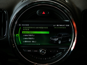 2020款1.5T COOPER 中控台显示屏