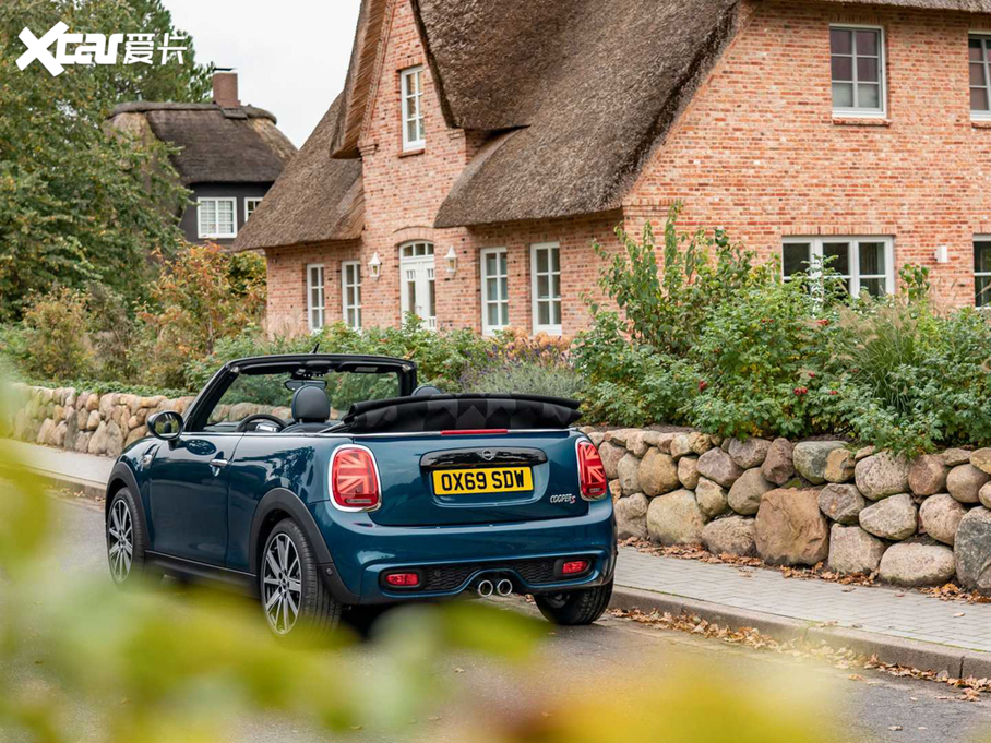 2020MINI CABRIO Convertible Sidewalk Edition