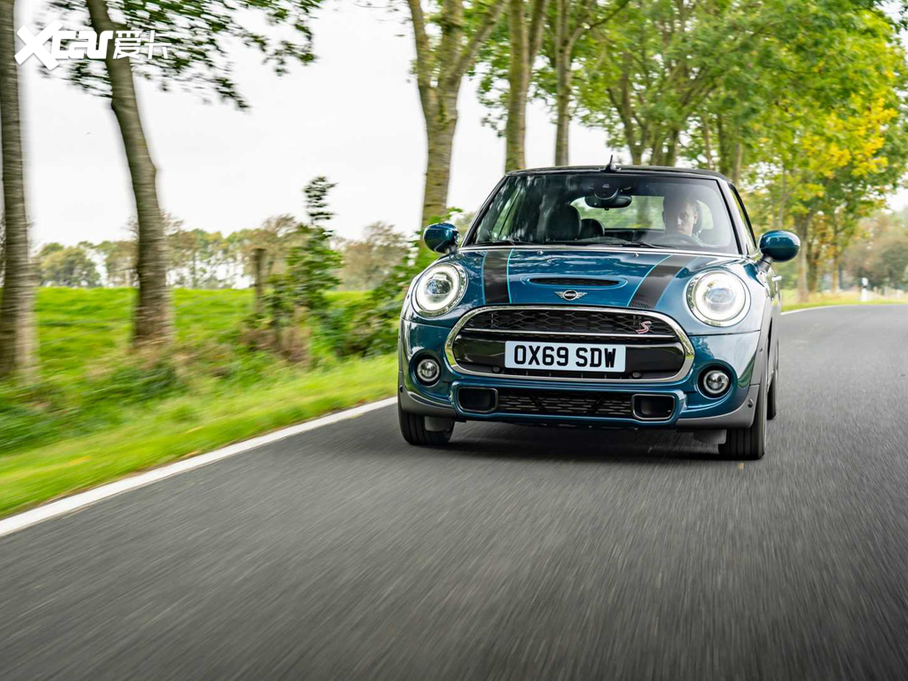 2020MINI CABRIO Convertible Sidewalk Edition