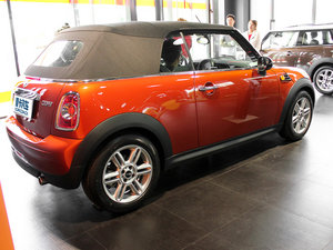 2011COOPER CABRIO w^