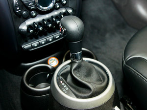 2011款COOPER EXCITEMENT 换挡杆