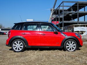 2011款COOPER S ALL 4 整体外观