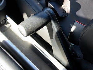 2011款COOPER S ALL 4 驻车制动器