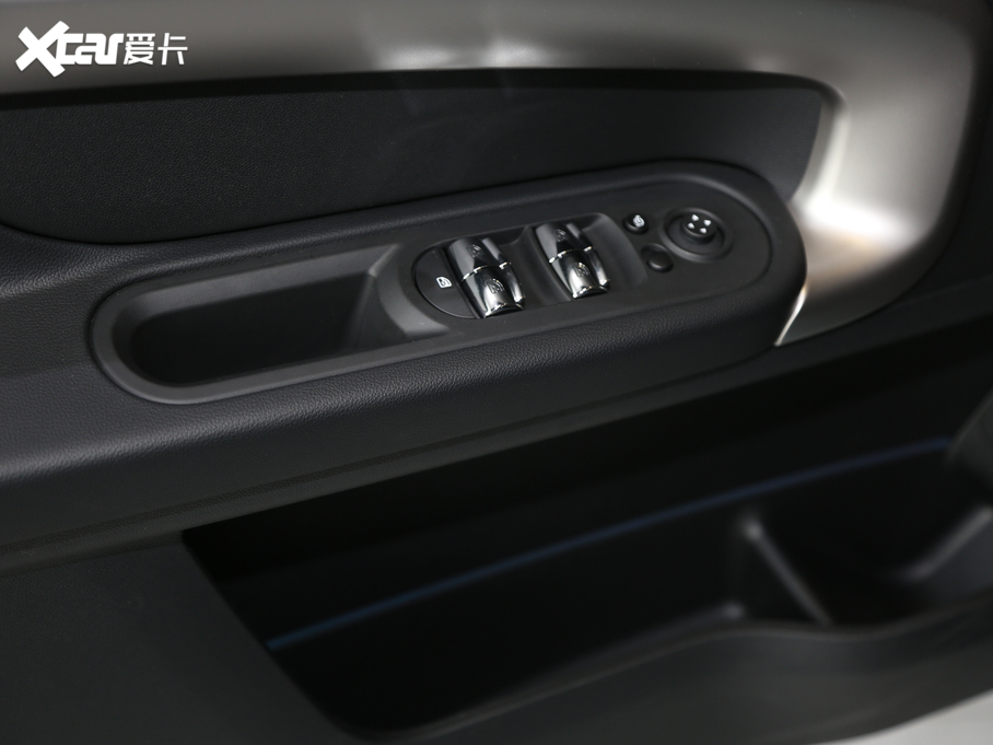 2021��MINI COUNTRYMAN 2.0T COOPER S ALL4