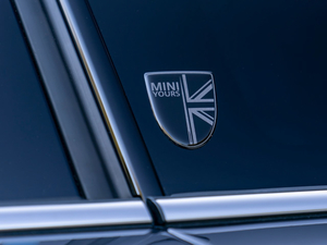 20211.5T COOPER ALL4 ^