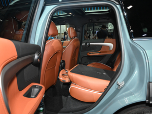 2021款2.0T COOPER S  空间座椅