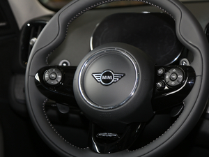 2021款2.0T COOPER S ALL4 中控区