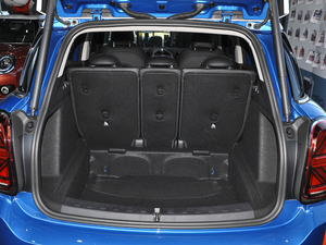 2021款1.5T COOPER ALL4 行李厢空间