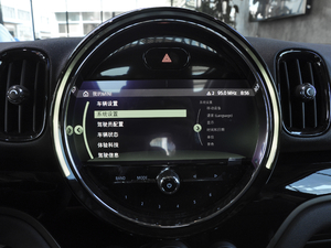 2021款1.5T COOPER ALL4 中控台显示屏